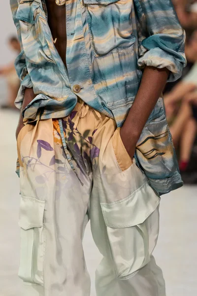 Look 43